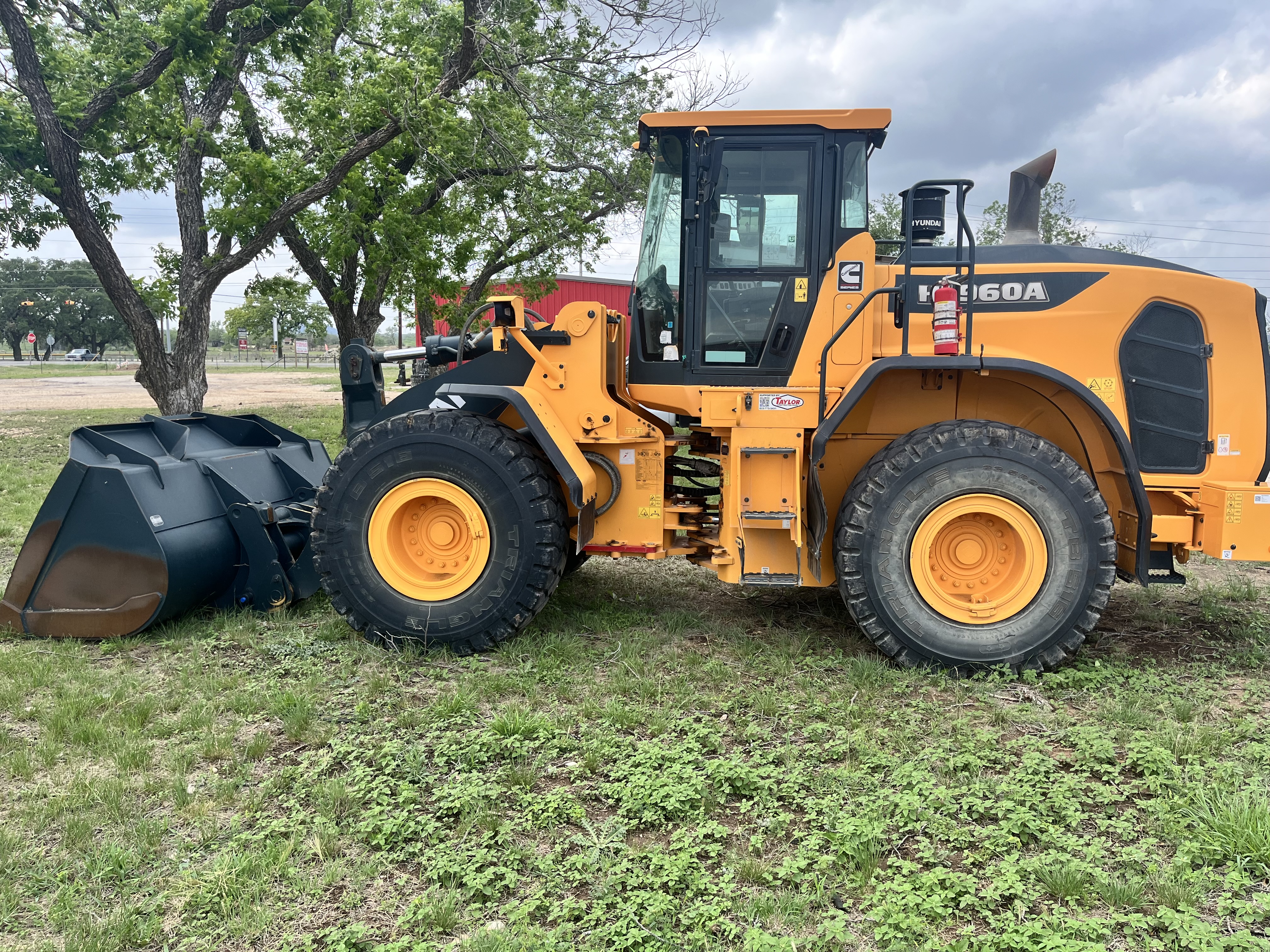 hyundai HL960