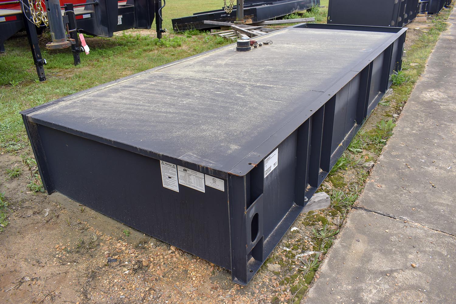 850 Gallon Fuel Tank 